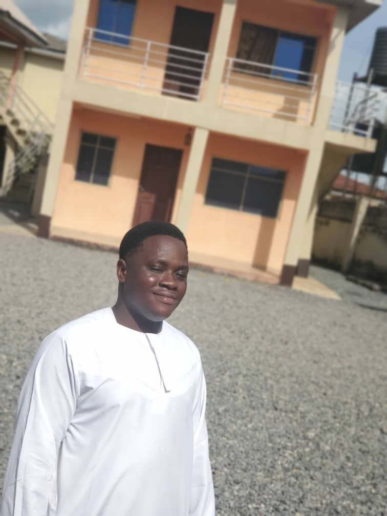 FAPOHUNDA AYOMIDE